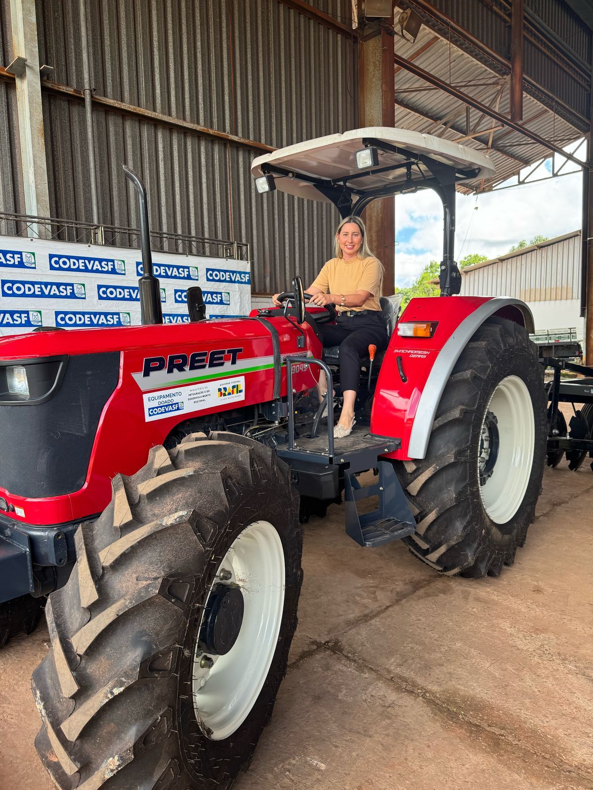 Barão de Grajaú recebe trator da CODEVASF para fortalecer a agricultura local